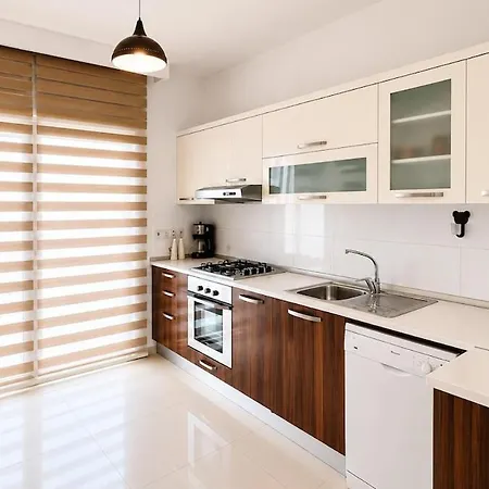 Appartement Sehir Merkezinde Konforlu Ve Ferah - Casinolara Yuerueyues Mesafesi