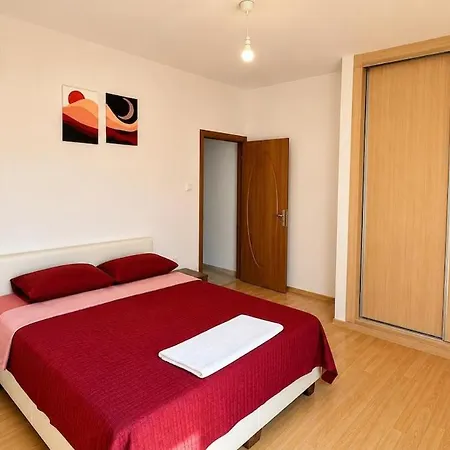 Sehir Merkezinde Konforlu Ve Ferah - Casinolara Yuerueyues Mesafesi Appartement Nicosia